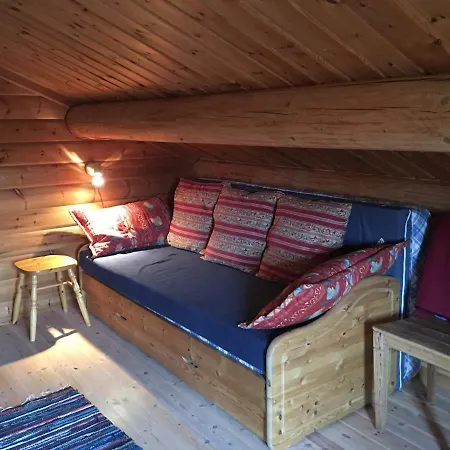 Heibu Four-bedroom Chalet Nyaraló *